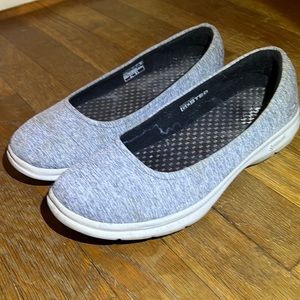 Sketchers GoStep ballet flat